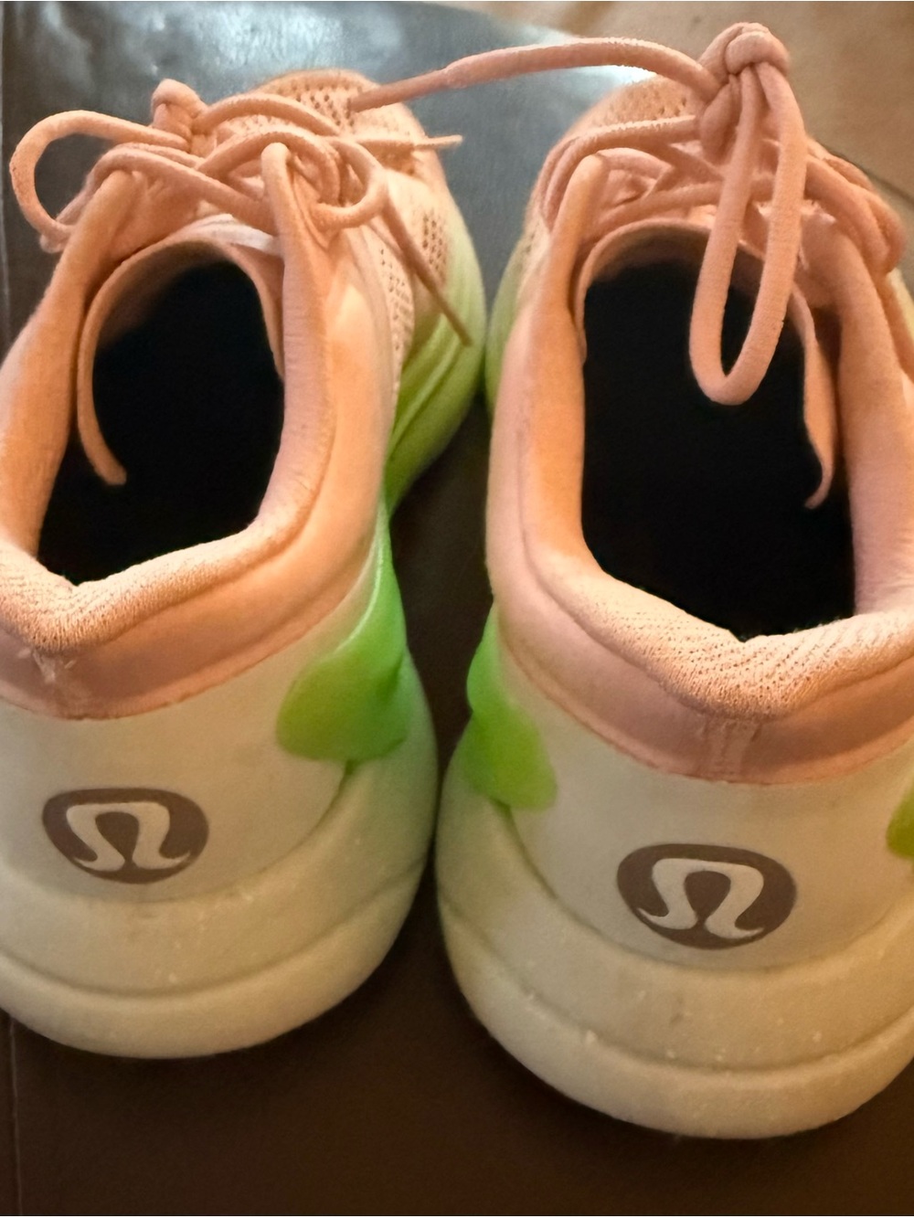 lululemon athletica Ladies Peach Blissfeel Running with Lime Green Accents